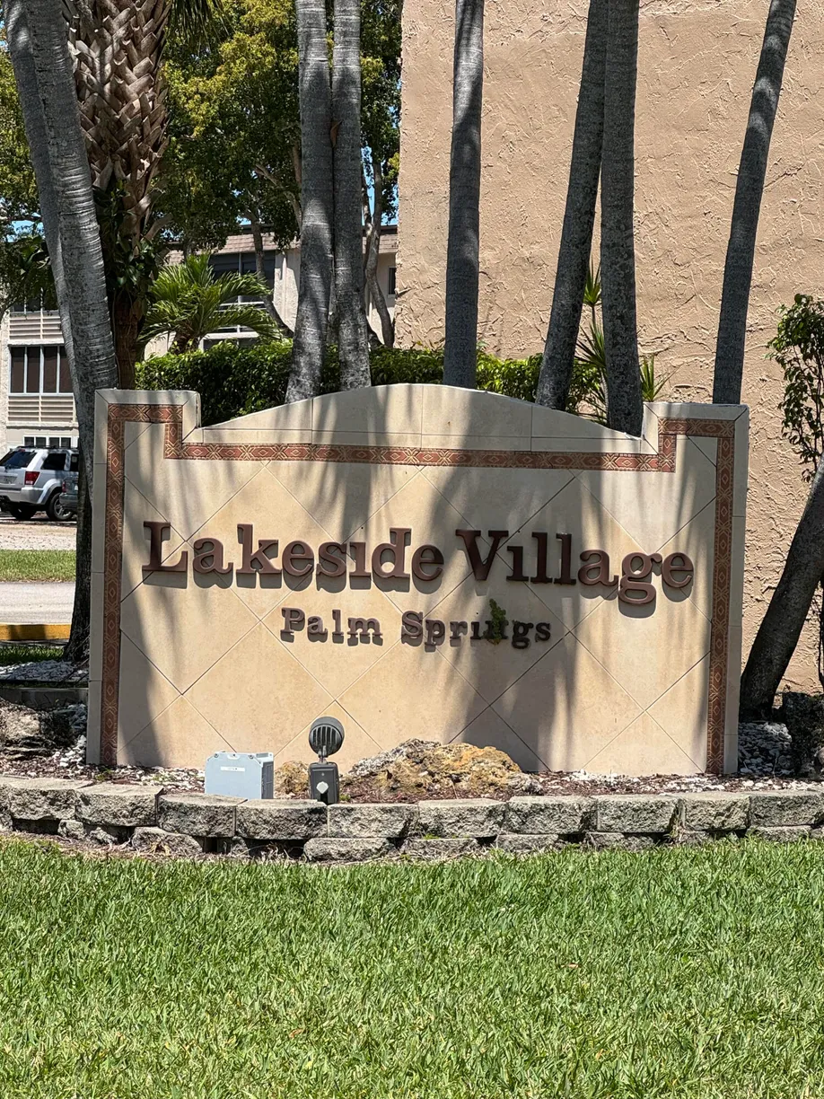 South Florida Real Estate | View 721 Lori Drive, 113 | 1 Bed, 1 Bath