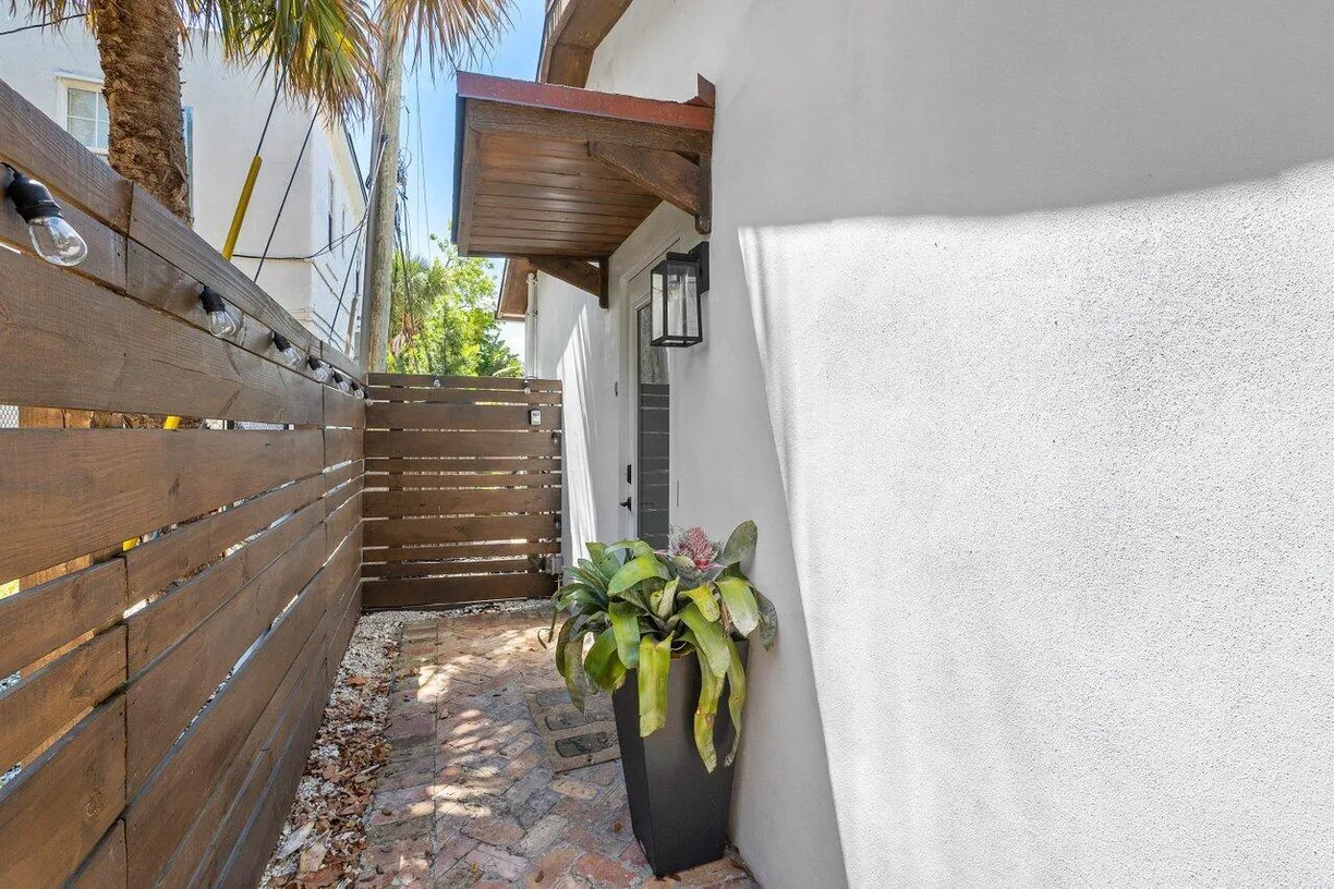 South Florida Real Estate | View 706 Sunset Road, C | Listing
