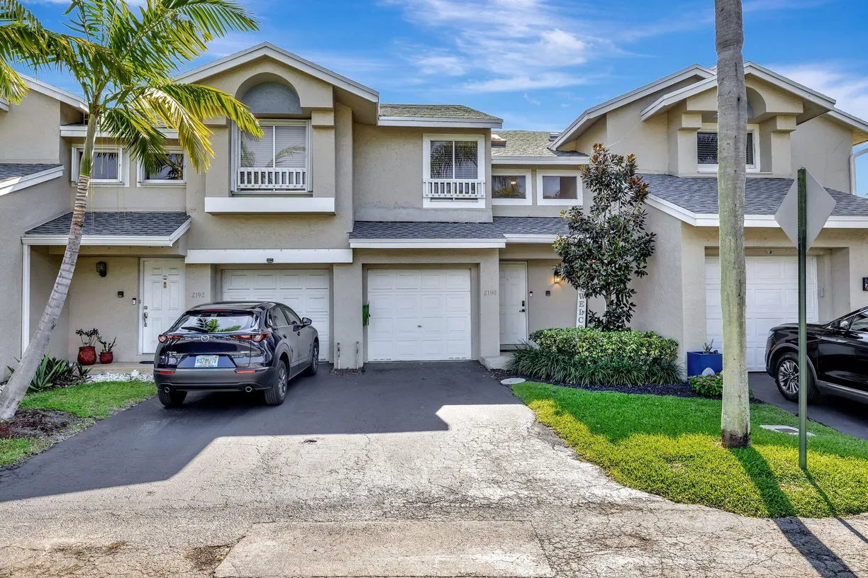 South Florida Real Estate | View 2190 Discovery Circle | 2 Beds, 2 Baths
