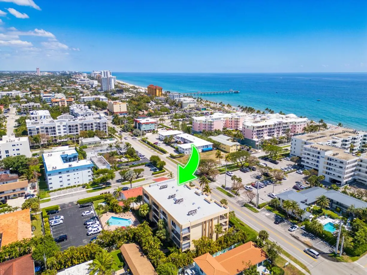 South Florida Real Estate | View 333 SE 20th Avenue, 304 | 2 Beds, 2 Baths