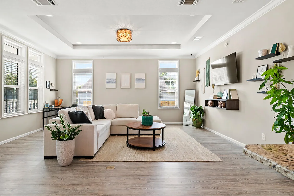 South Florida Real Estate | View 801 Ridgewood Drive | Listing