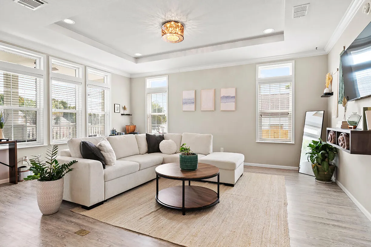 South Florida Real Estate | View 801 Ridgewood Drive | 3 Beds, 2 Baths