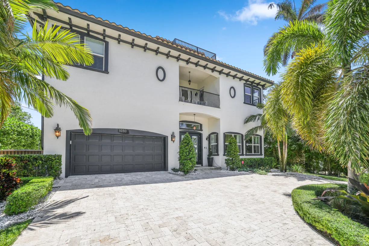South Florida Real Estate | View 1030 Rhodes Villa Avenue | 6 Beds, 5 Baths