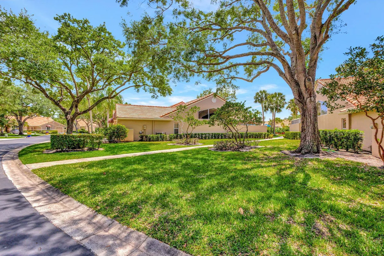 South Florida Real Estate | View 1904 Rosewood Way | Listing