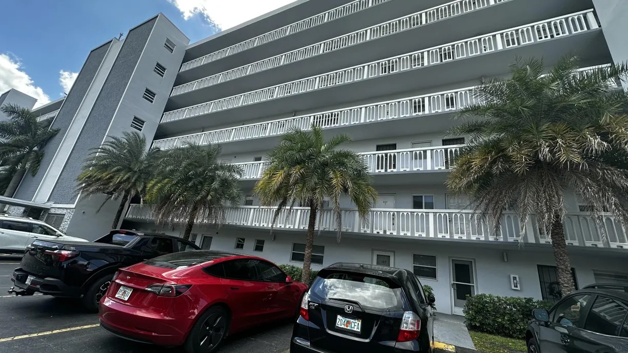 South Florida Real Estate | View 320 NE 12th Avenue, 407 | 2 Beds, 2 Baths