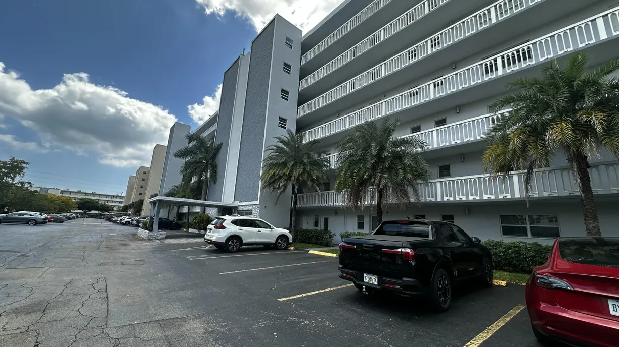South Florida Real Estate | View 320 NE 12th Avenue, 407 | Listing