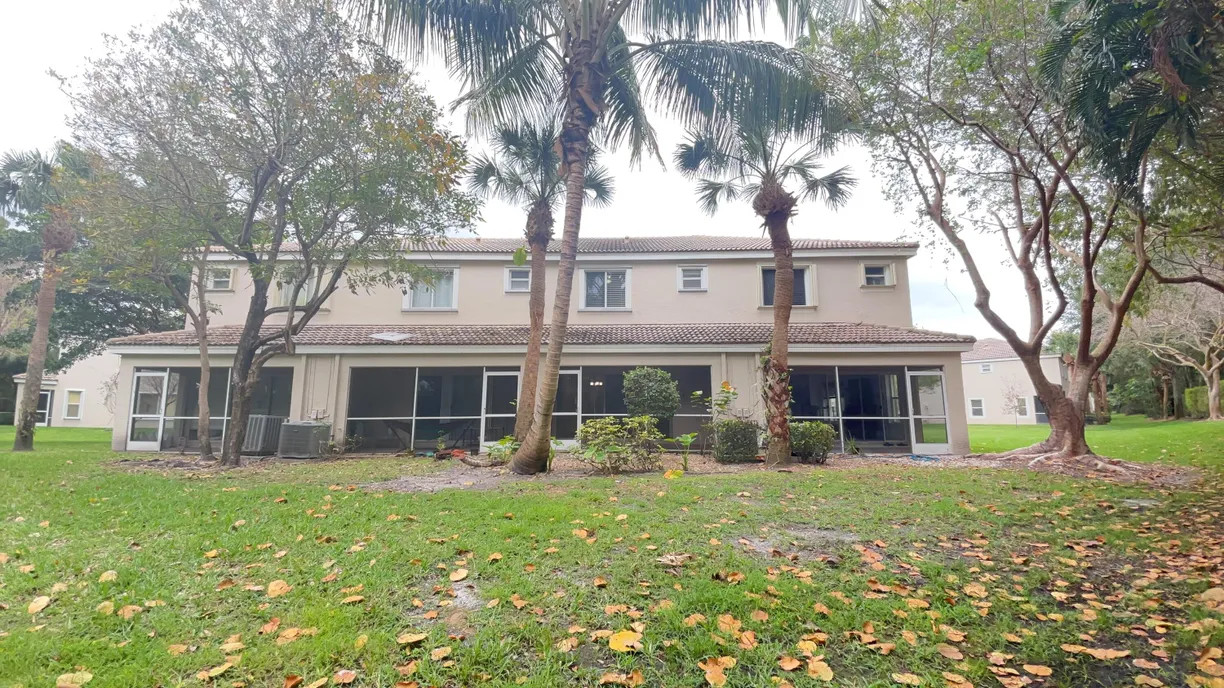 South Florida Real Estate | View 4903 Palmbrooke Circle | 2 Beds, 2 Baths