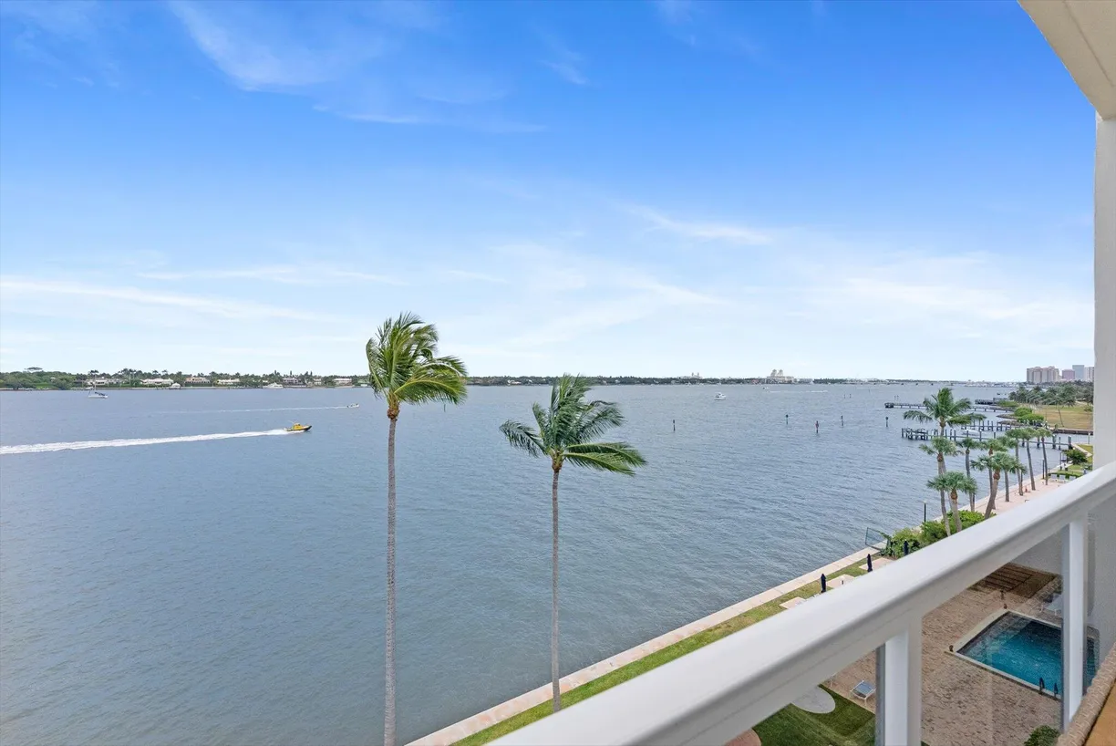 South Florida Real Estate | View 2800 N Flagler Drive, 606 | 2 Beds, 2 Baths