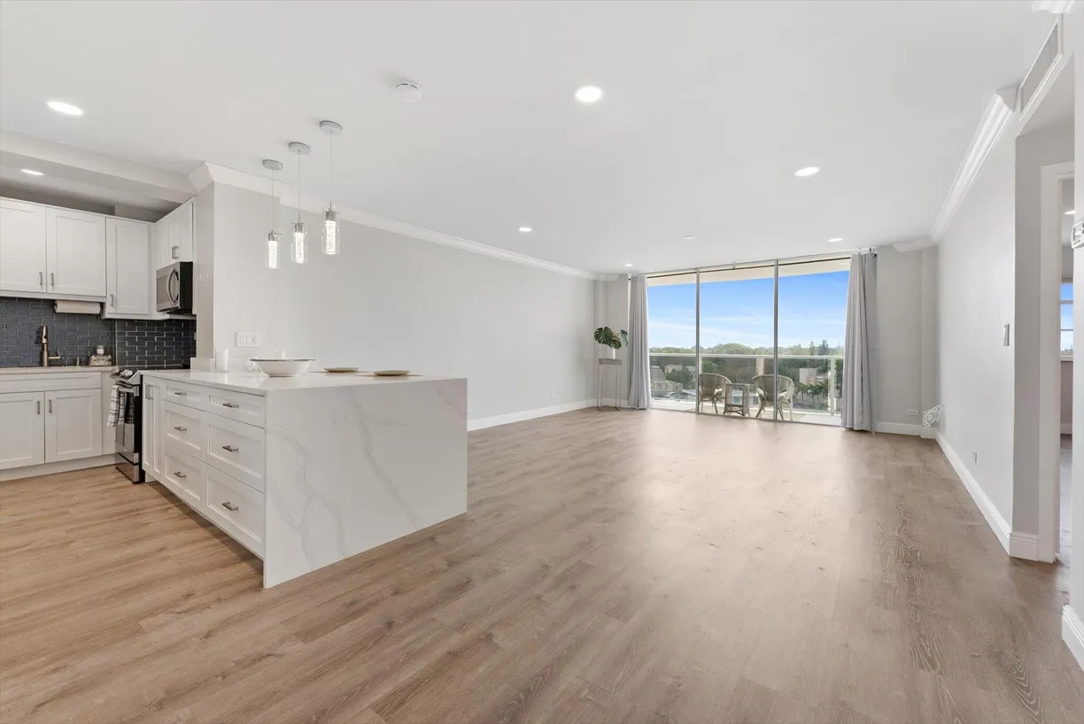 South Florida Real Estate | View 2800 N Flagler Drive, 714 | 1 Bed, 1 Bath