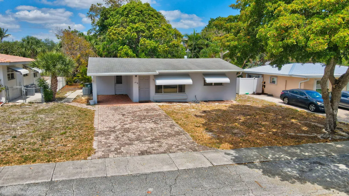 South Florida Real Estate | View 381 SW 2nd Street | Listing