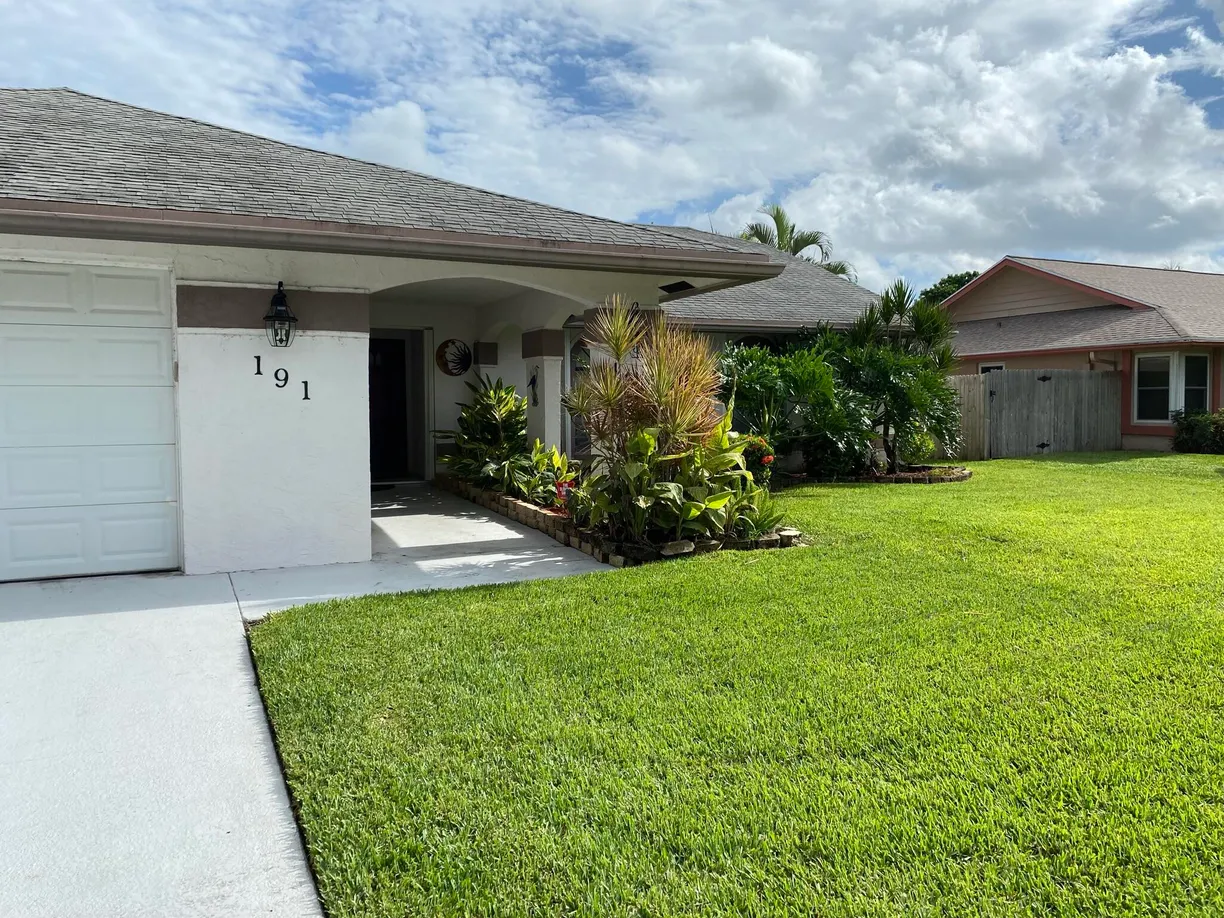 South Florida Real Estate | View 191 Parkwood Drive | Listing