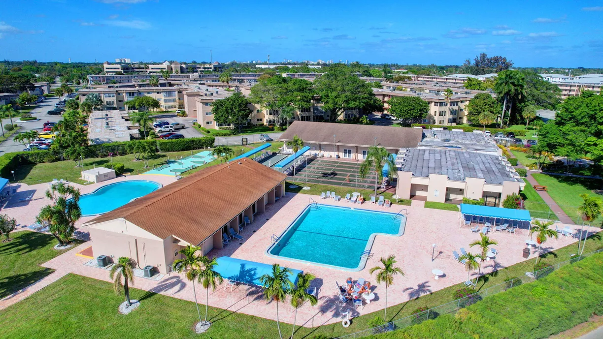 South Florida Real Estate | View 702 Lori Drive, Apt 194 | Listing