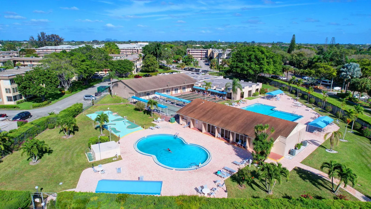 South Florida Real Estate | View 702 Lori Drive, Apt 194 | Listing