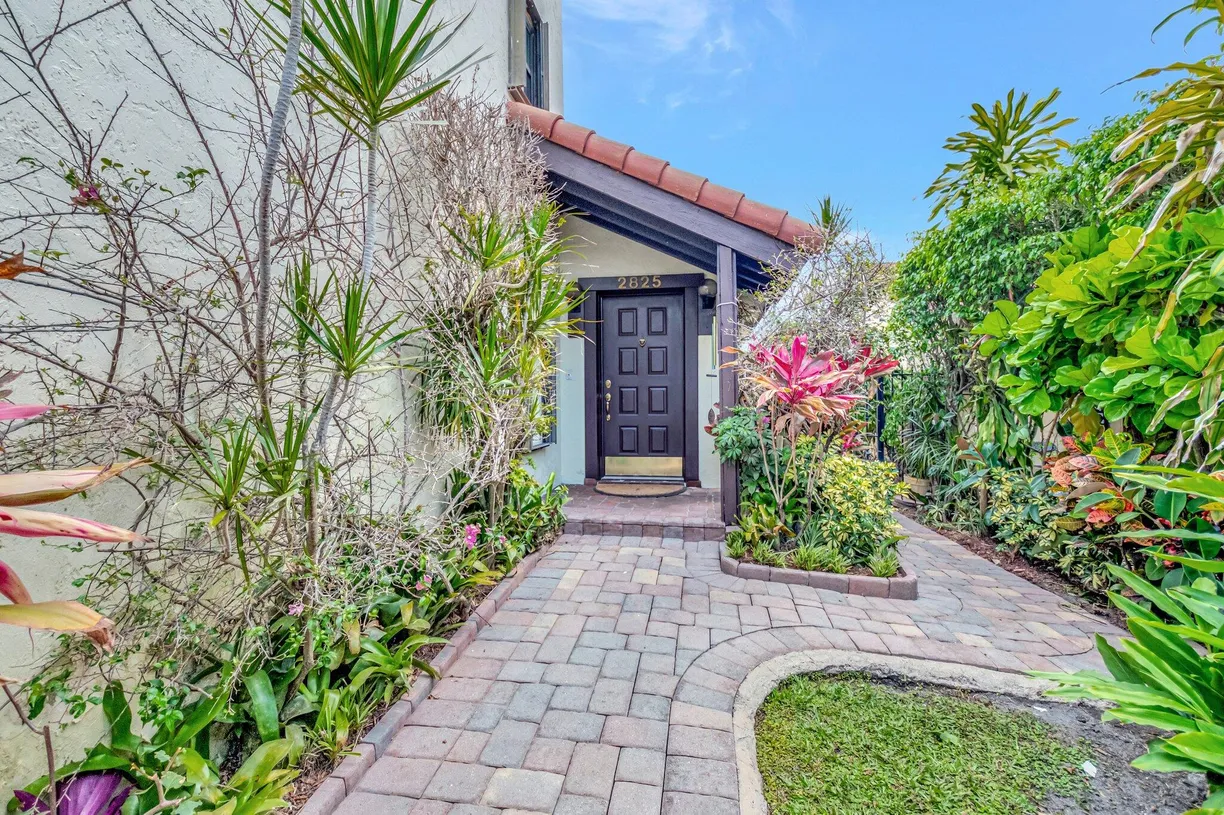 South Florida Real Estate | View 2825 Sand Pine Court | Listing