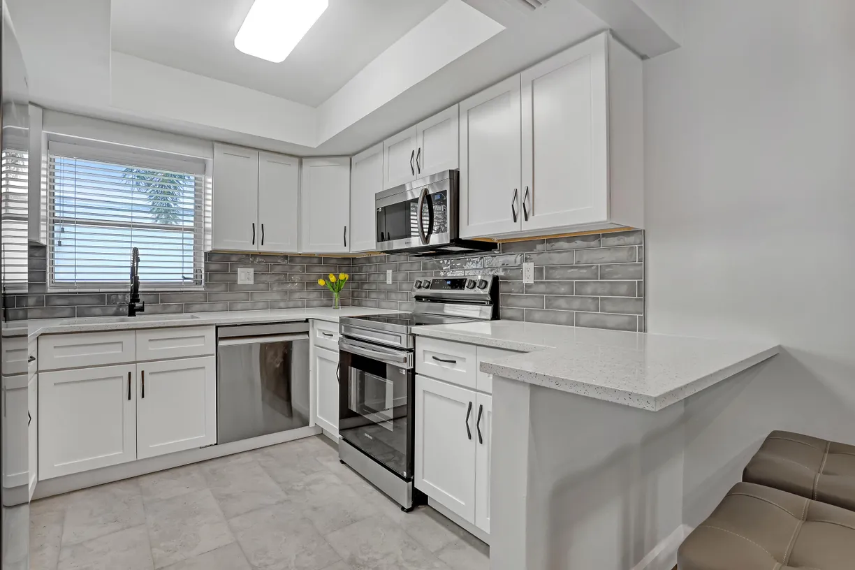 South Florida Real Estate | View 2894 Crosley Drive, G | 2 Beds, 1 Bath