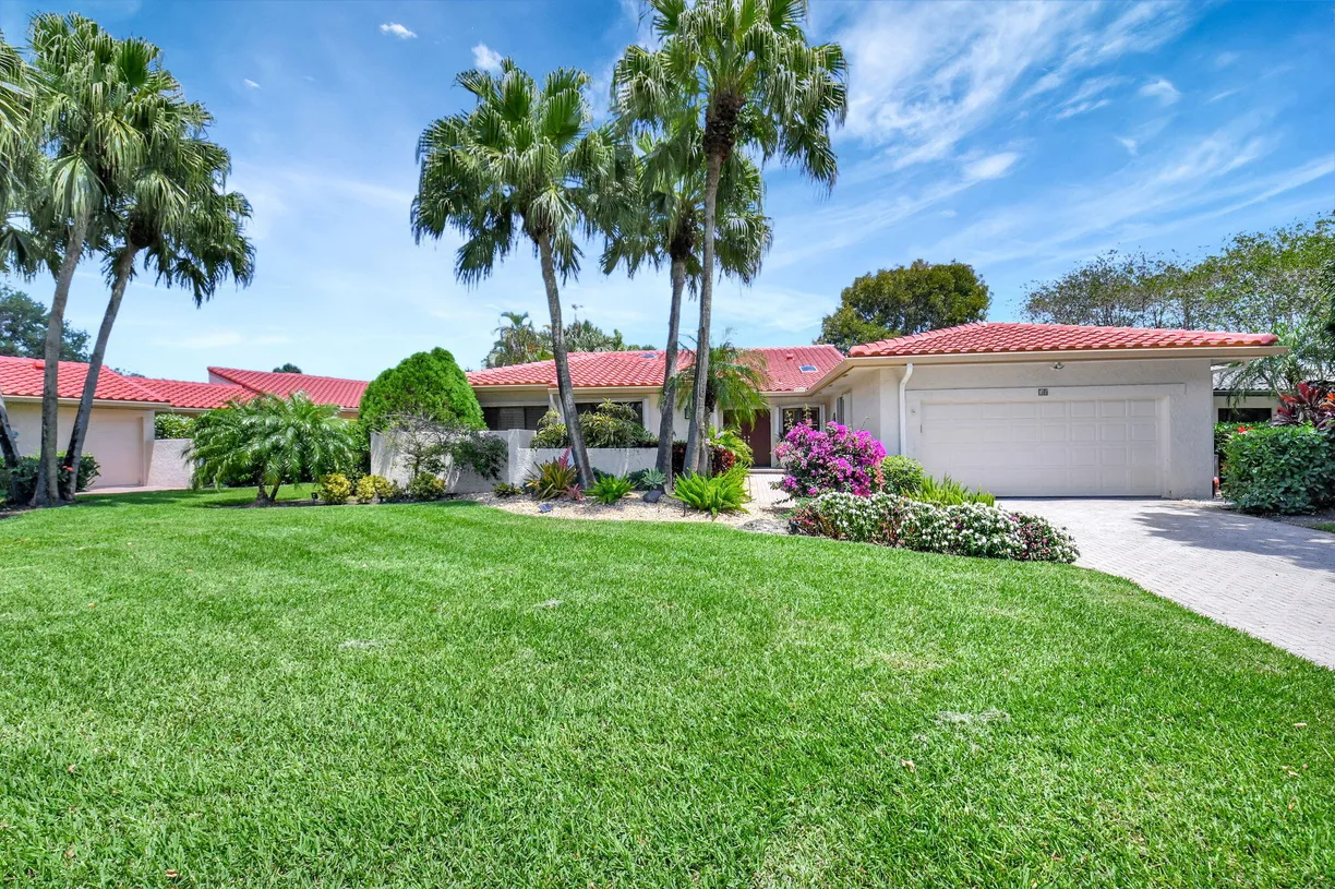 South Florida Real Estate | View 18 Bristol Lane | 3 Beds, 3 Baths