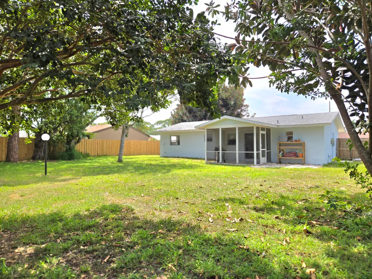 South Florida Real Estate | View 1549 SE Minorca Avenue | Listing