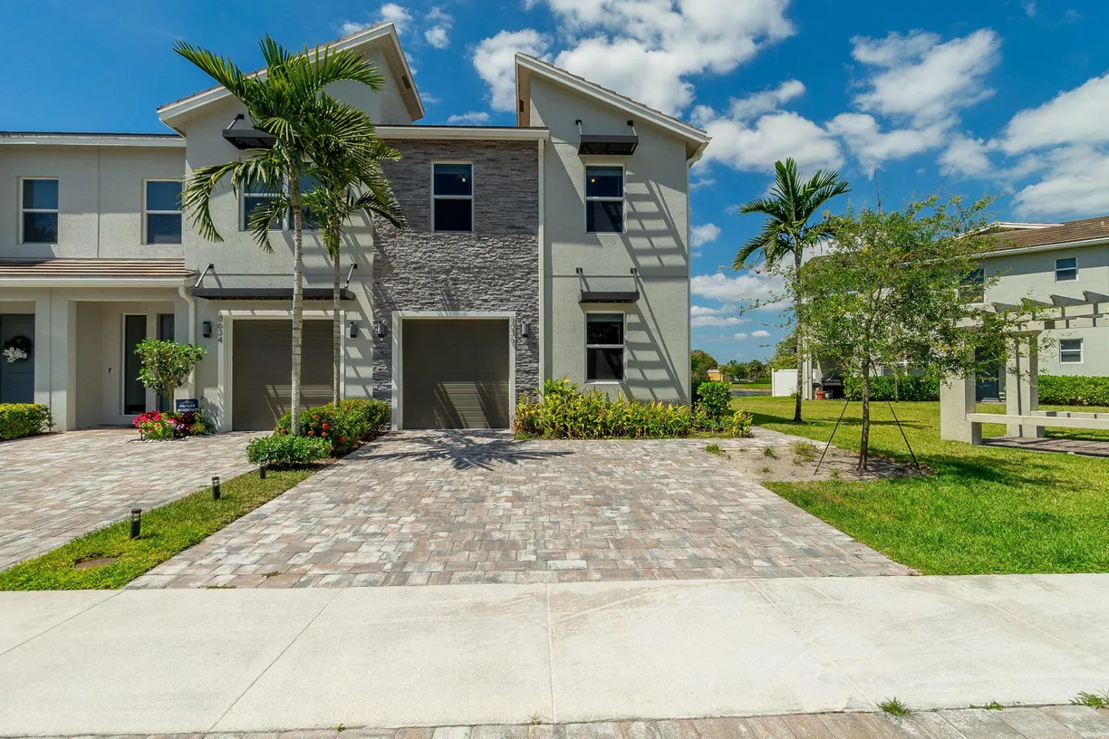 South Florida Real Estate | View 8638 Via Mar Rosso | 4 Beds, 3 Baths