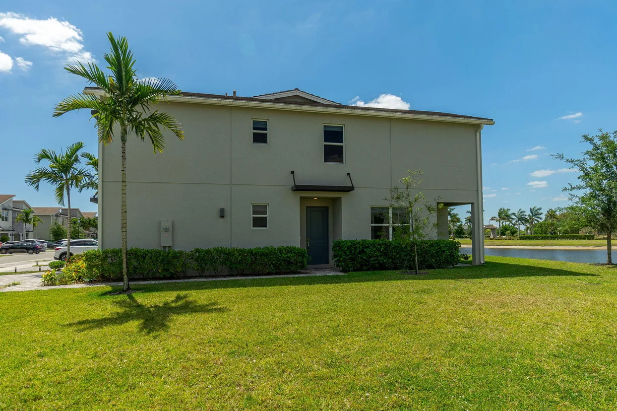 South Florida Real Estate | View 8638 Via Mar Rosso | Listing