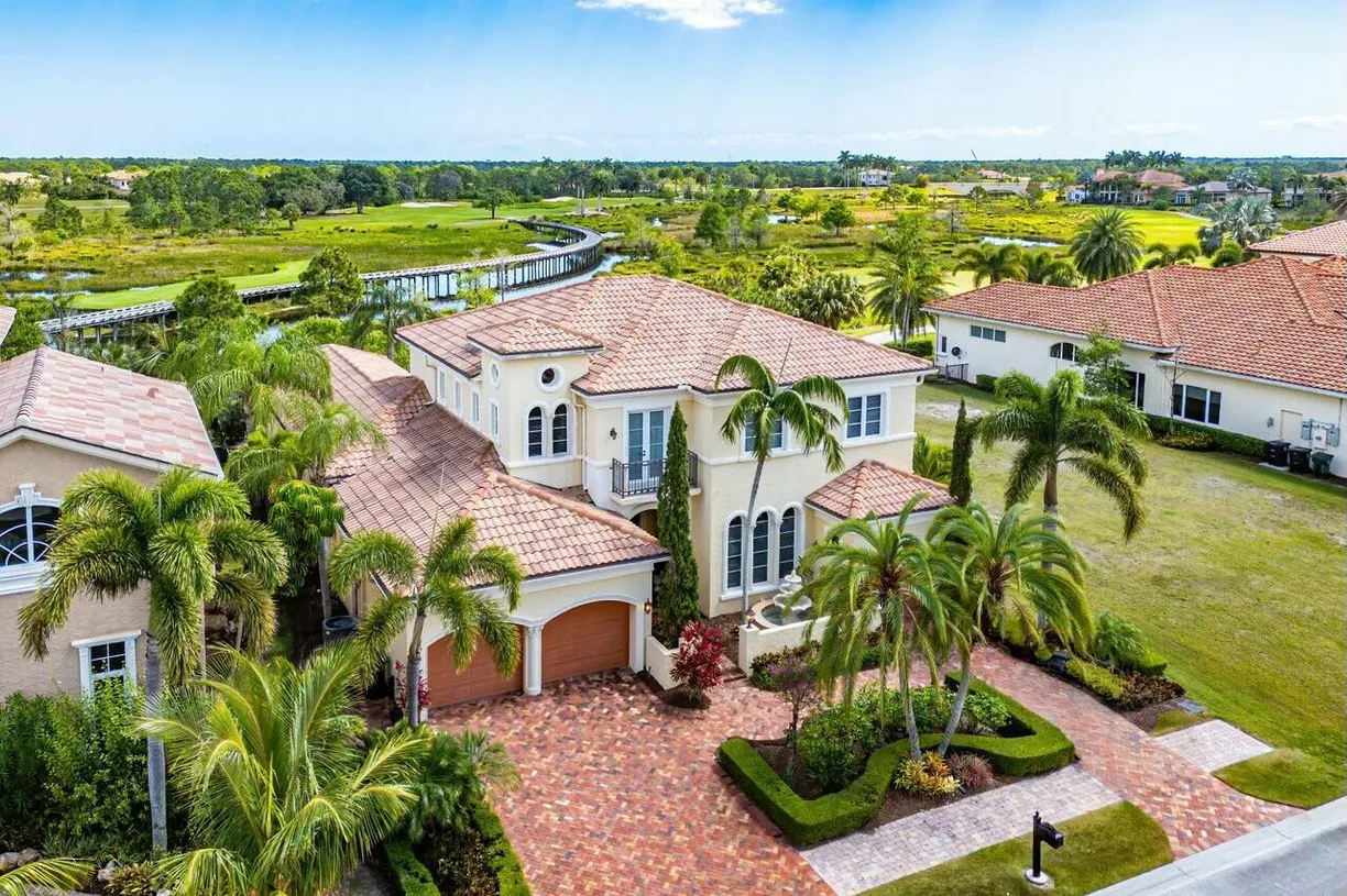 South Florida Real Estate | View 190 SE Bella Strano | Listing