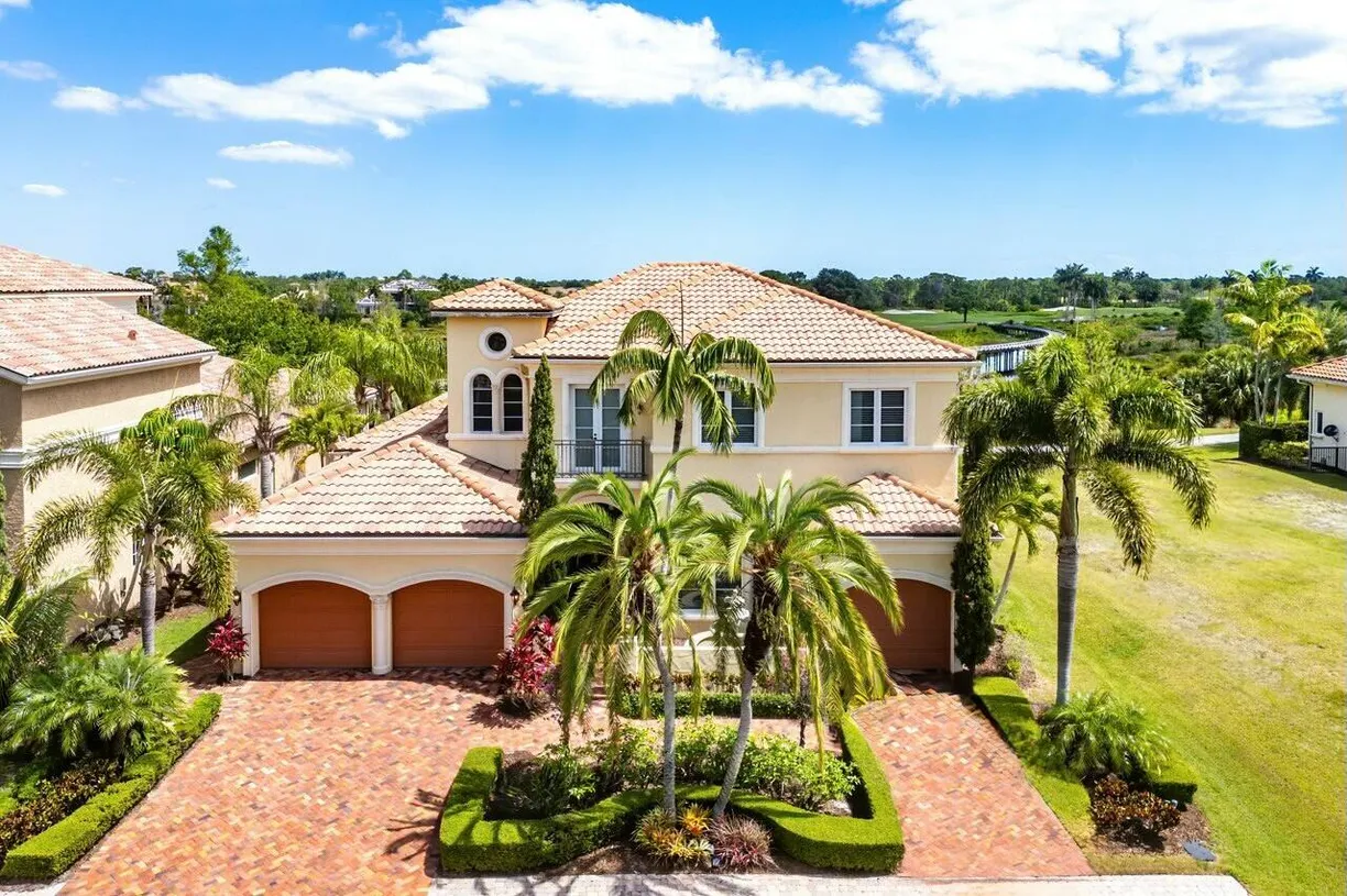 South Florida Real Estate | View 190 SE Bella Strano | 4 Beds, 4 Baths