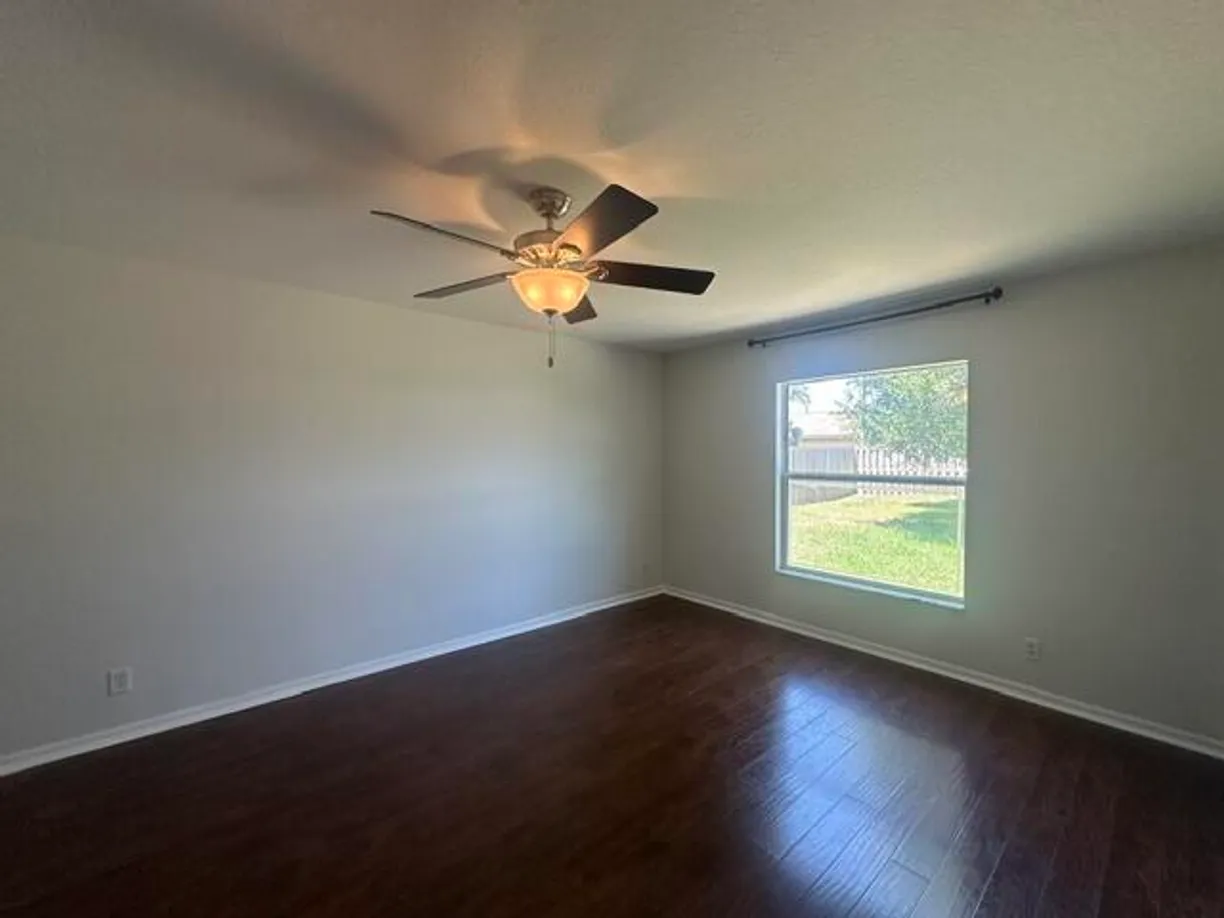 South Florida Real Estate | View 1382 SE Concha Street | Listing