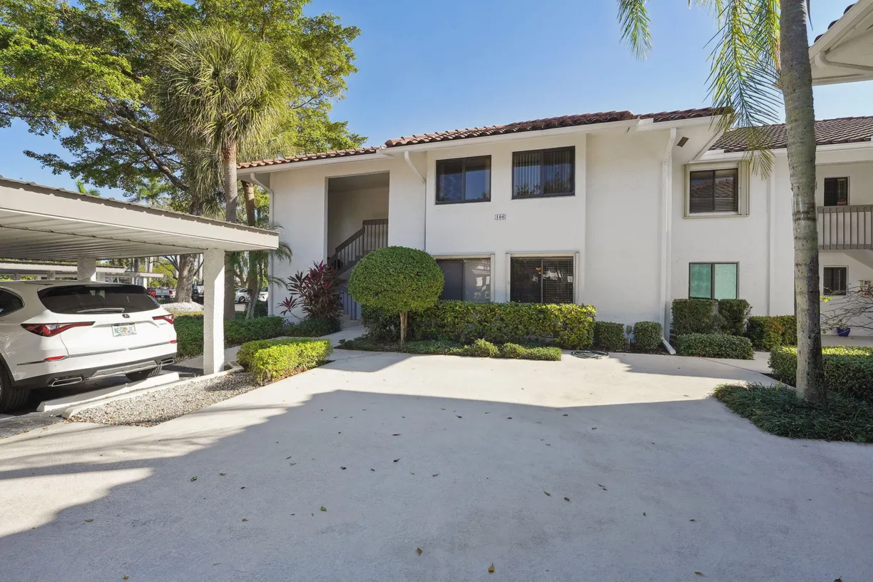 South Florida Real Estate | View 100 Pelican Pointe Drive, 101 | Listing