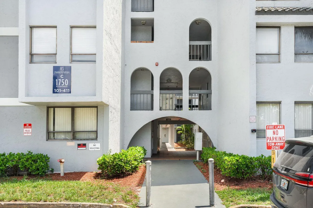 South Florida Real Estate | View 1750 N Congress 411 Avenue, 411 | 2 Beds, 2 Baths