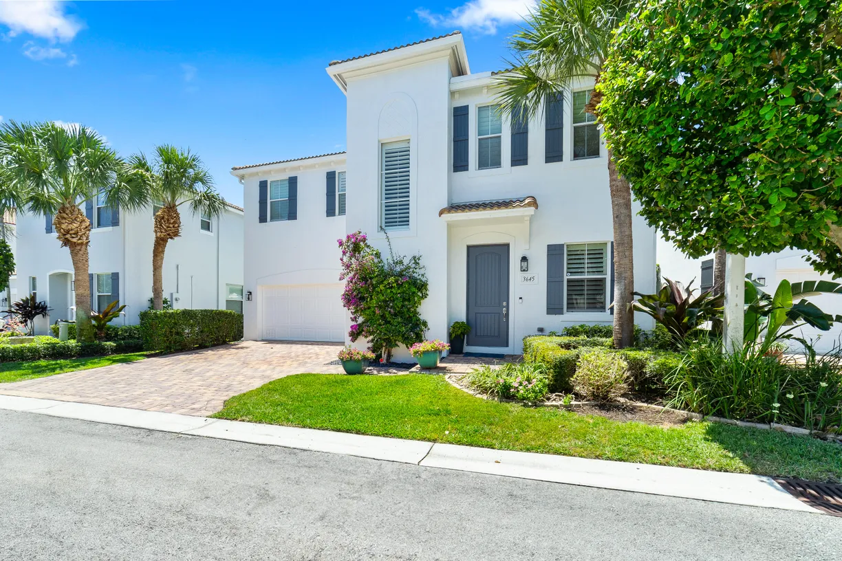South Florida Real Estate | View 3645 Wolf Run Lane | 3 Beds, 2 Baths