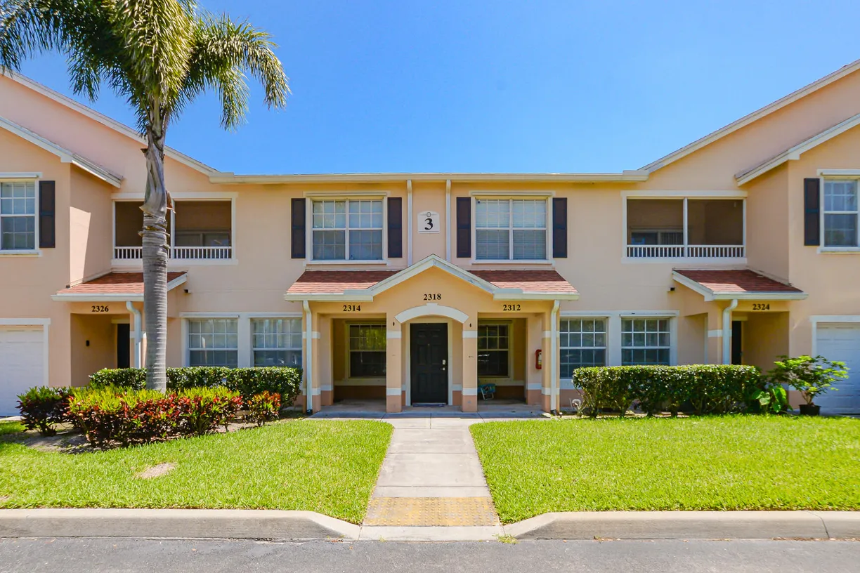 South Florida Real Estate | View 2318 57th Circle, 2318 | 2 Beds, 2 Baths