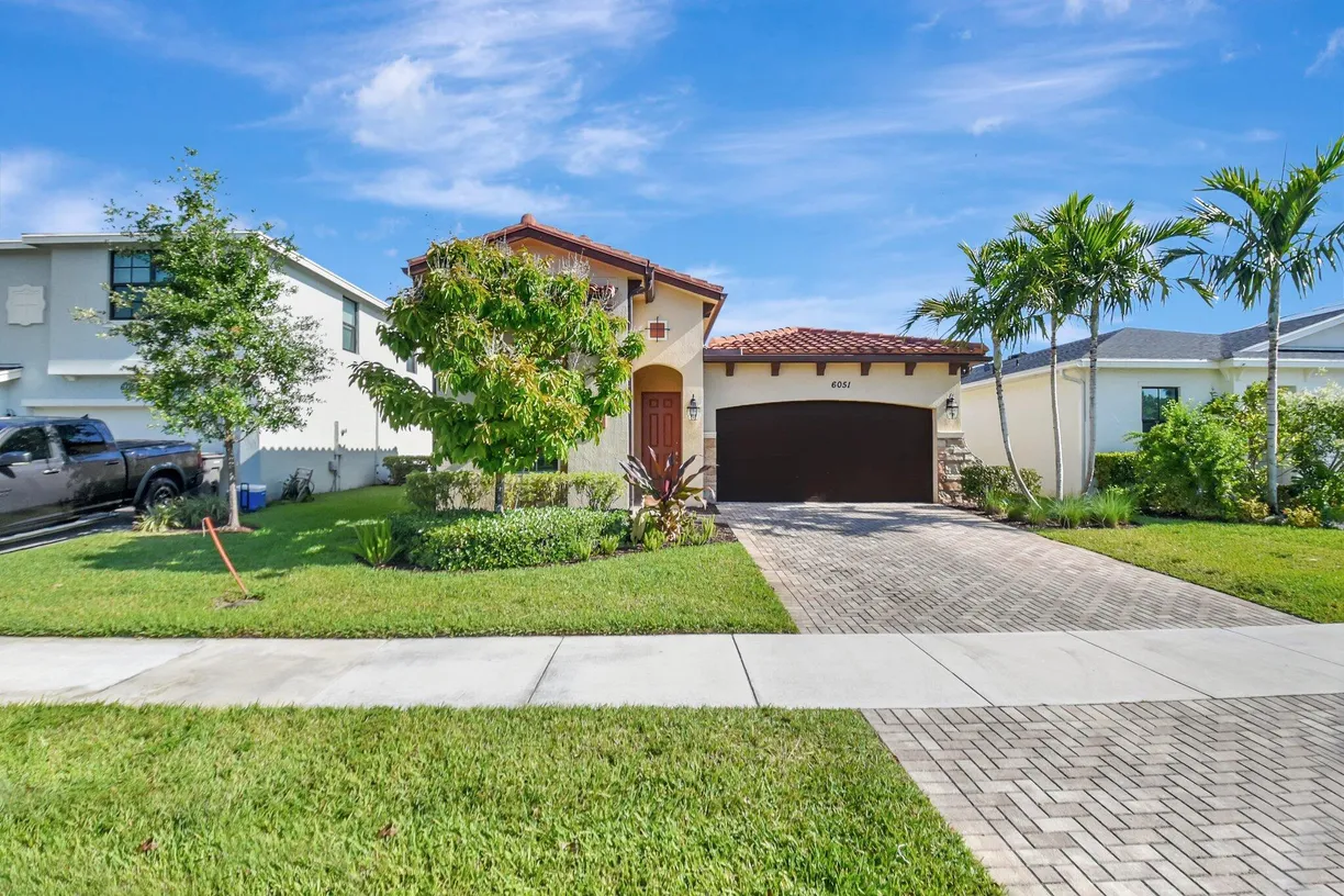 South Florida Real Estate | View 6051 Stonecrest Court | 3 Beds, 3 Baths