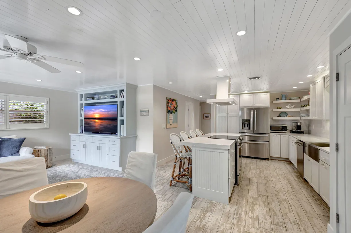 South Florida Real Estate | View 14 NE 5th Street | Listing