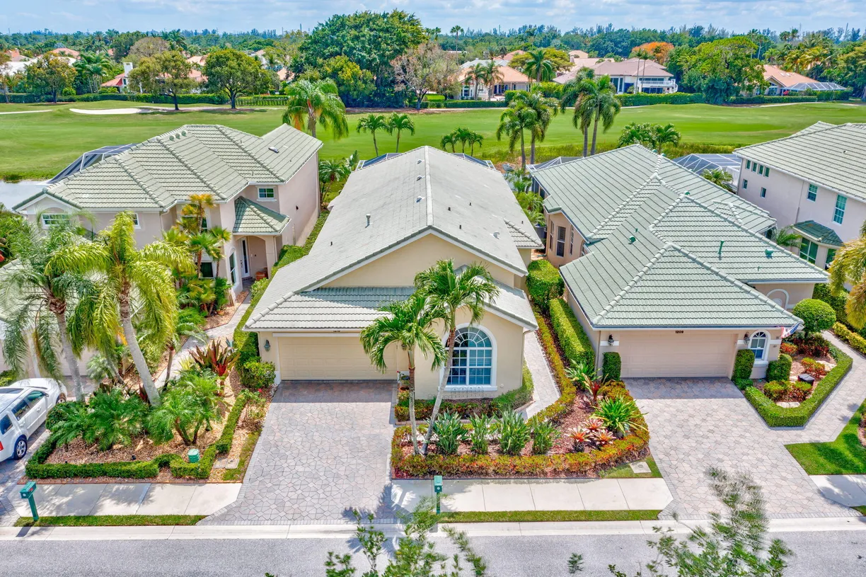 South Florida Real Estate | View 1210 General Pointe Trace | 3 Beds, 3 Baths