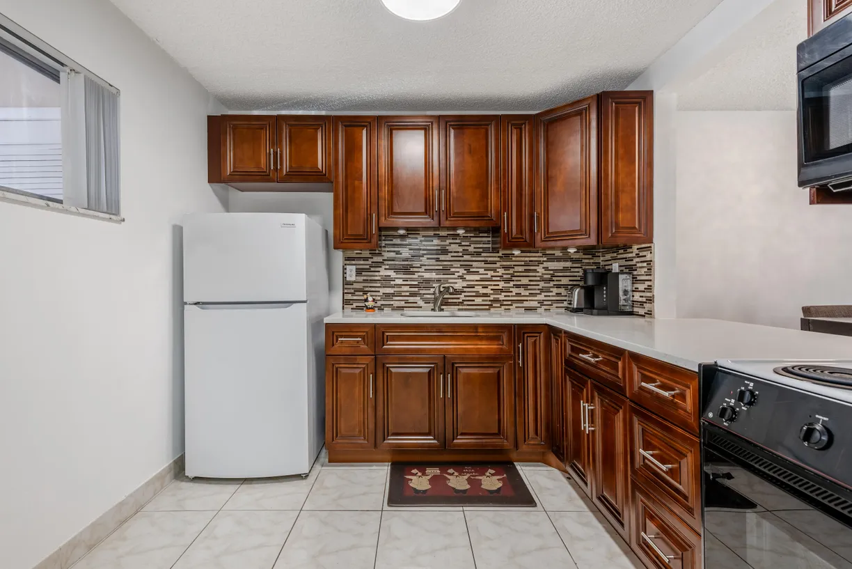 South Florida Real Estate | View 2687 N Garden 206 Drive, 206 | 1 Bed, 1 Bath