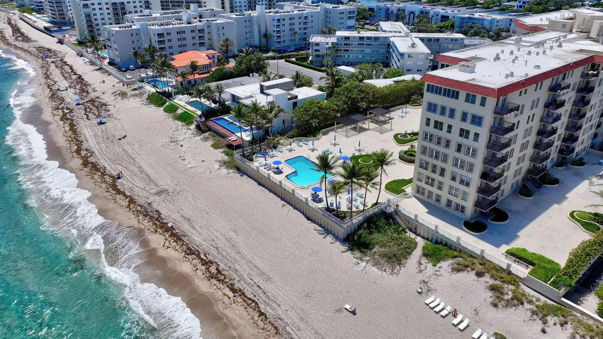 South Florida Real Estate | View 3475 S Ocean Boulevard, 304 | 1 Bed, 1 Bath