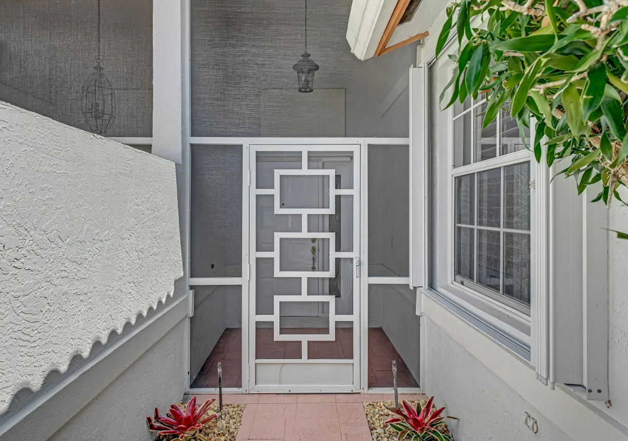 South Florida Real Estate | View 9818 Crescent View Drive | Listing