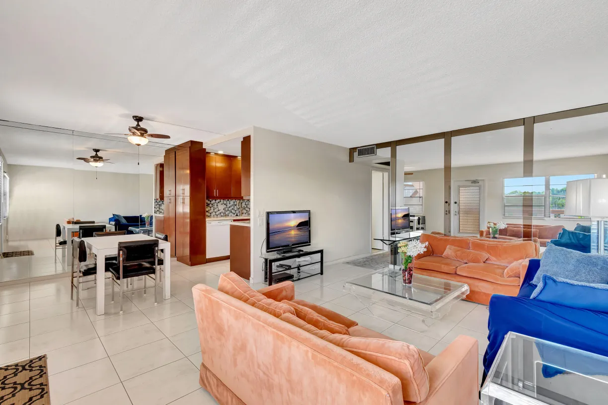 South Florida Real Estate | View 2002 Cornwall A | 2 Beds, 1 Bath