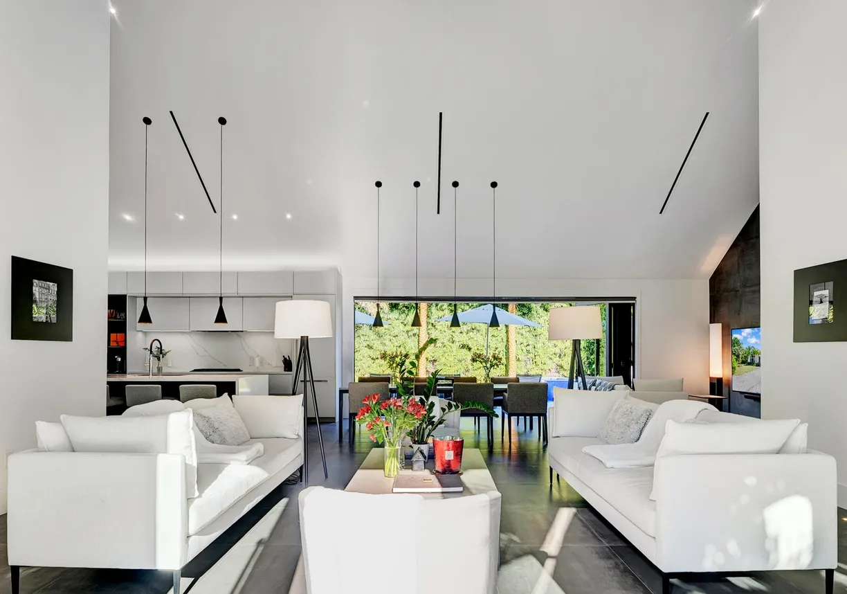South Florida Real Estate | View 1275 N Swinton Avenue | Listing