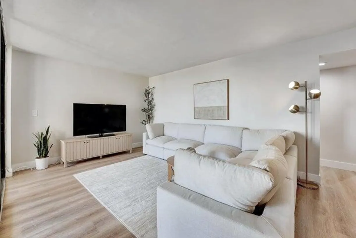 South Florida Real Estate | View 500 Egret Circle, 8503 | 2 Beds, 2 Baths