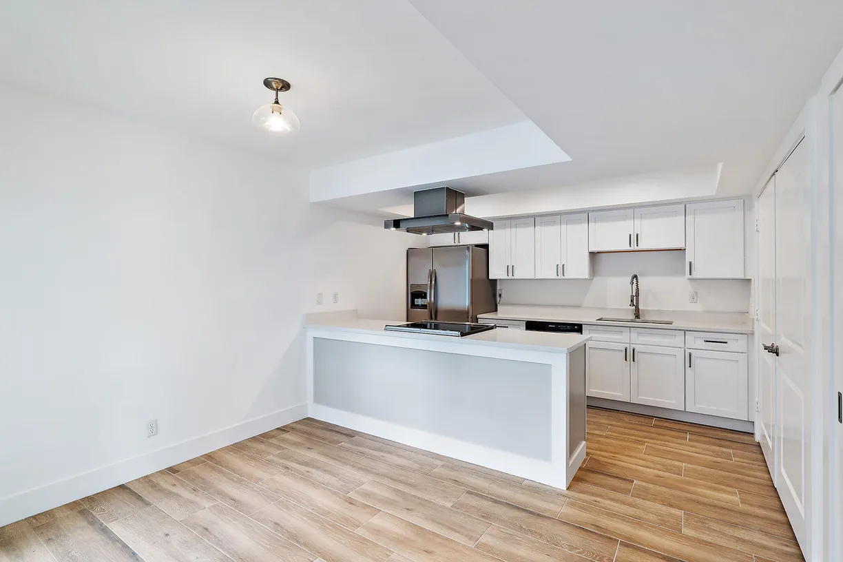 South Florida Real Estate | View 401 Southwind Drive, 1 | 3 Beds, 2 Baths