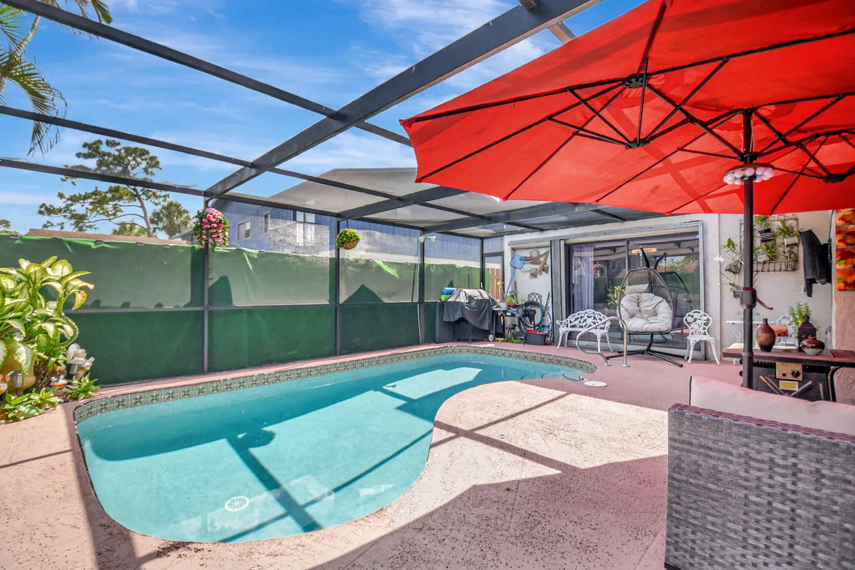 South Florida Real Estate | View 4582 Holly Lake Drive | 2 Beds, 2 Baths