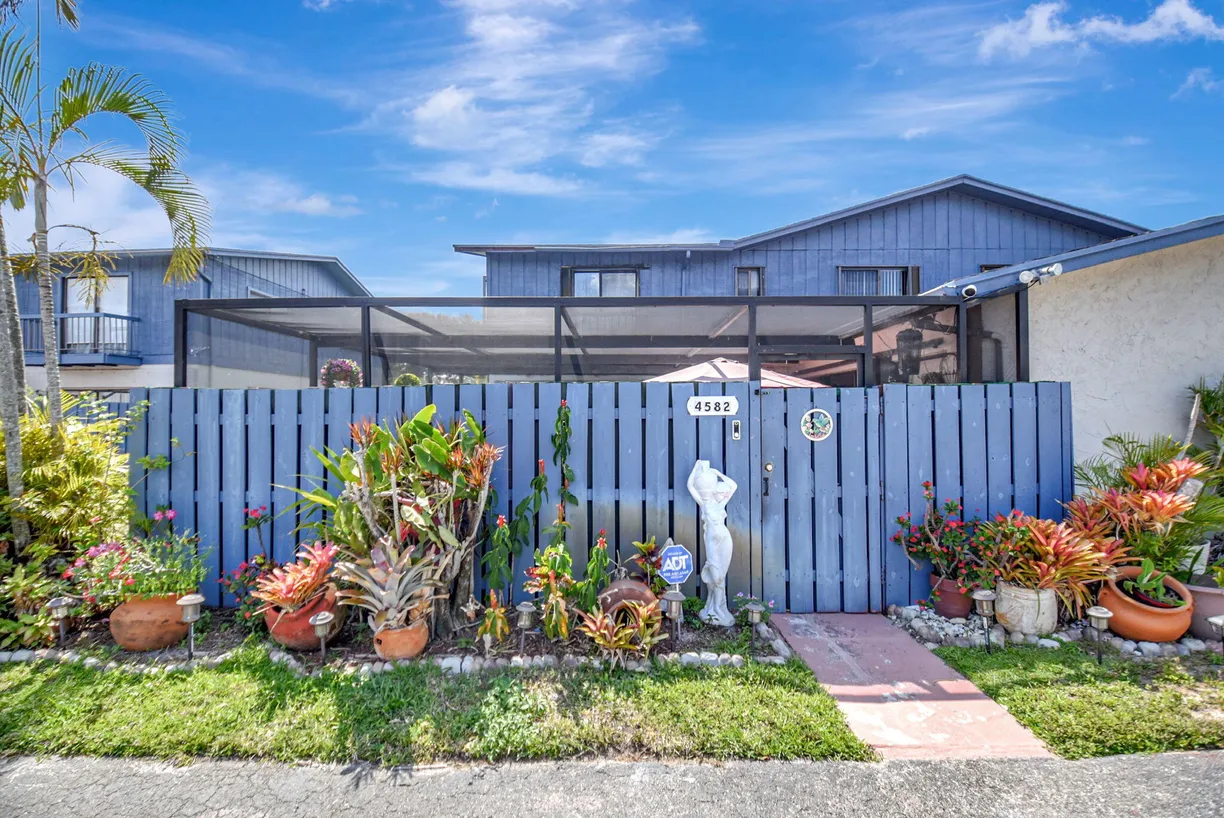 South Florida Real Estate | View 4582 Holly Lake Drive | Listing