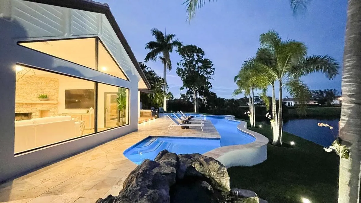 South Florida Real Estate | View 910 Greensward Lane | Listing