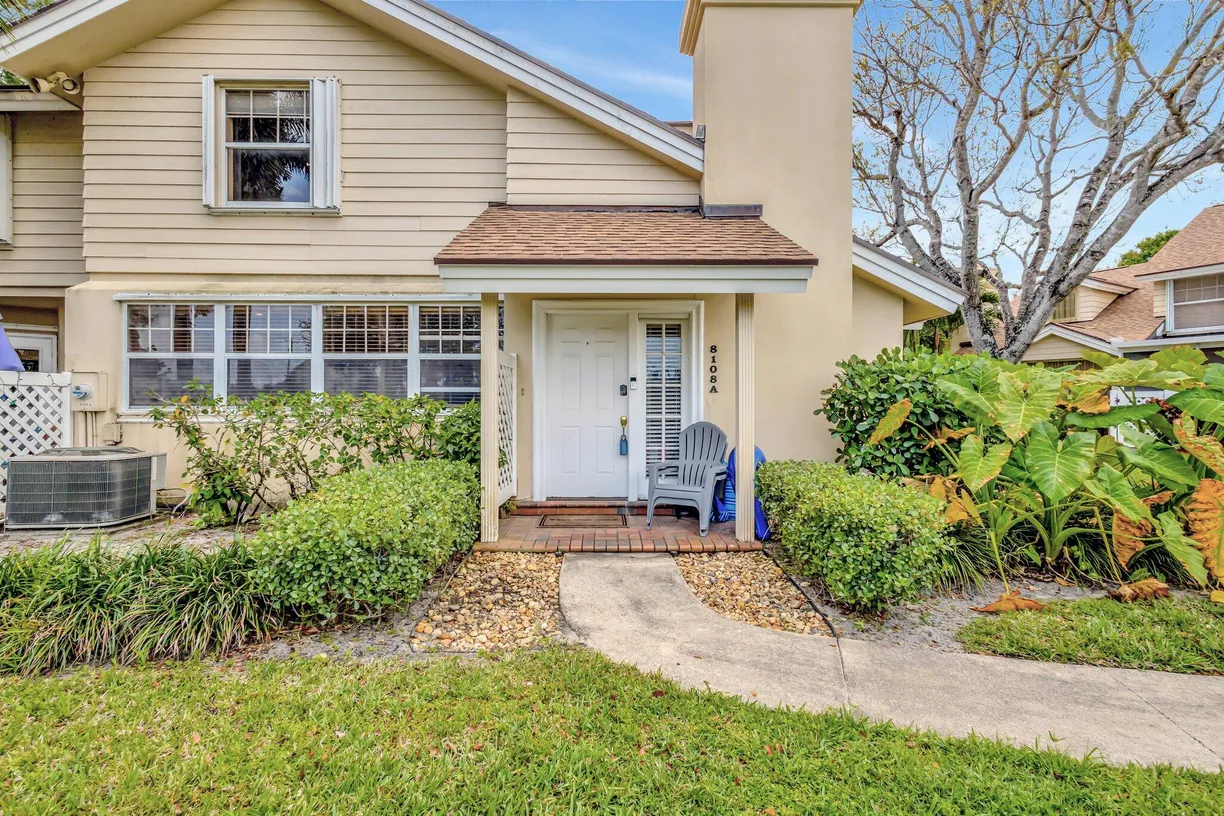 South Florida Real Estate | View 8108 Oakton Court, 8a | 3 Beds, 2 Baths