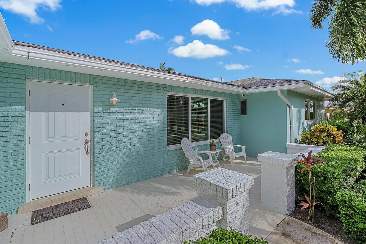 South Florida Real Estate | View 356 Mars Avenue | Listing