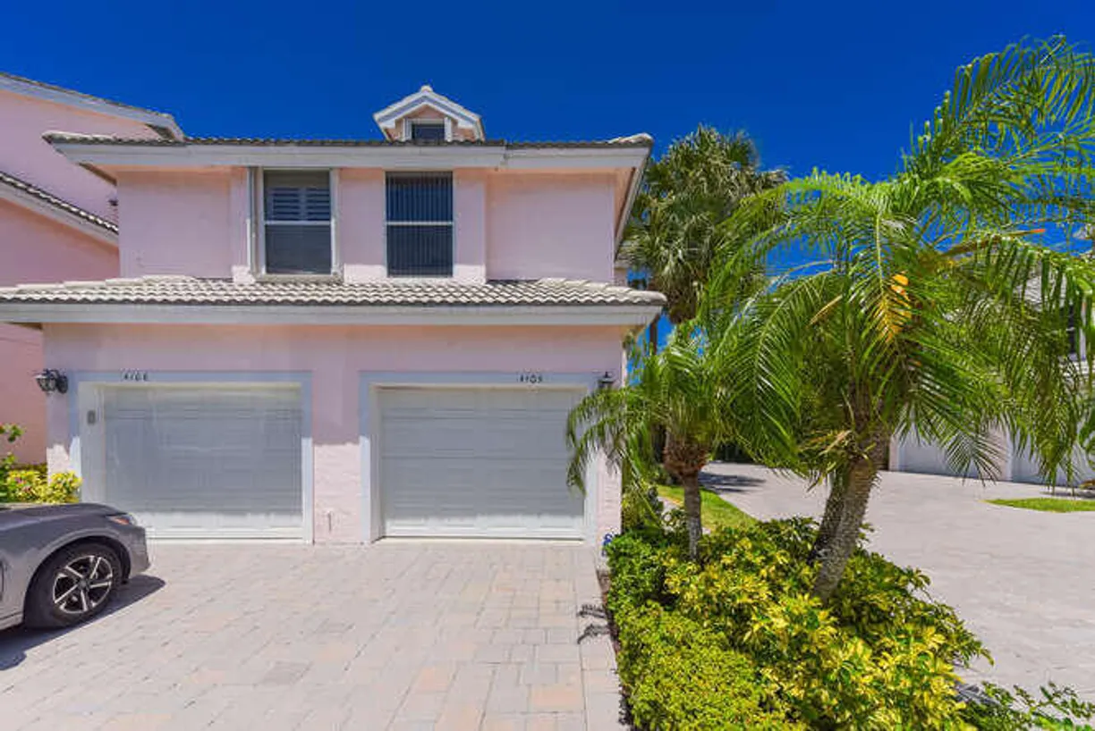 South Florida Real Estate | View 4105 N Fairway Drive | Listing