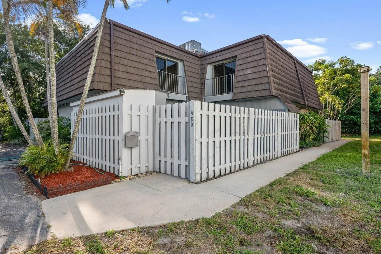 South Florida Real Estate | View 1980 NE Dixie Highway | 2 Beds, 2 Baths