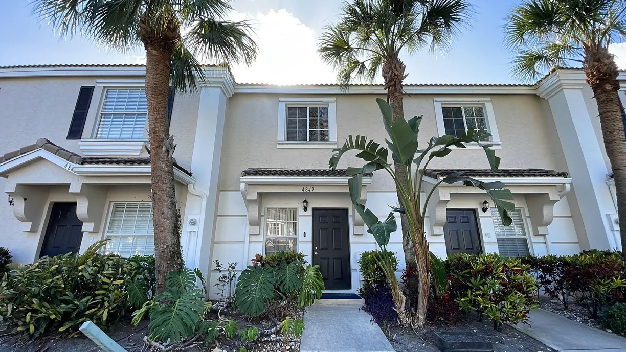 South Florida Real Estate | View 4847 Palmbrooke Terrace Circle | Listing