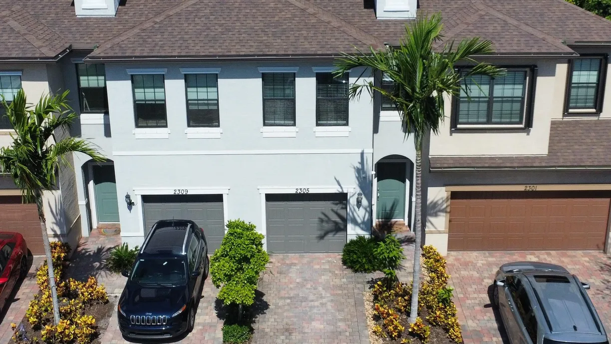 South Florida Real Estate | View 2305 Byron Street | Listing
