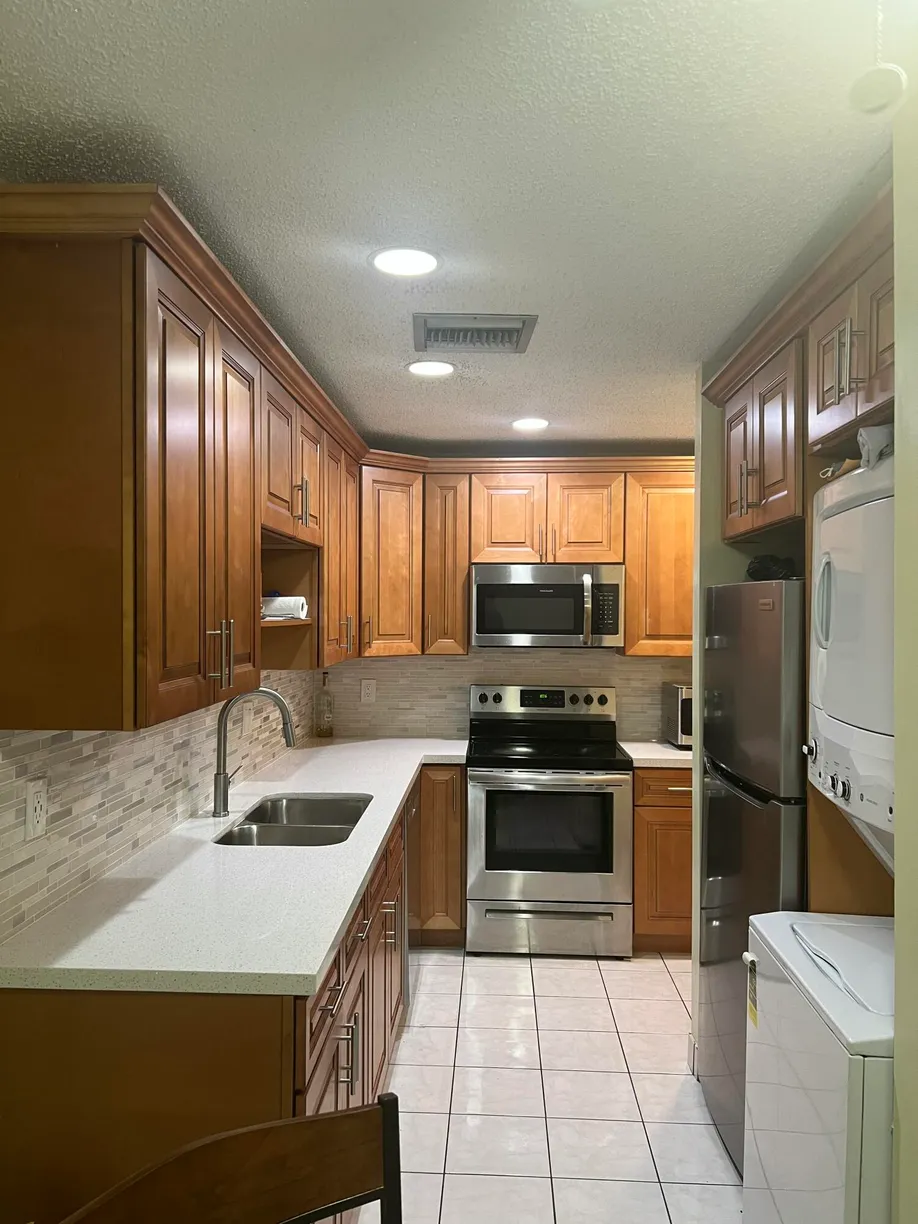 South Florida Real Estate | View 1835 NW 18th Street, 104 | 2 Beds, 2 Baths
